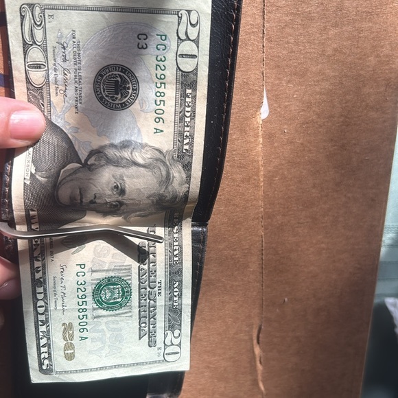 LOUIS VUITTON BROWN UTAH LEATHER SMALL WALLET - Picture 4 of 4